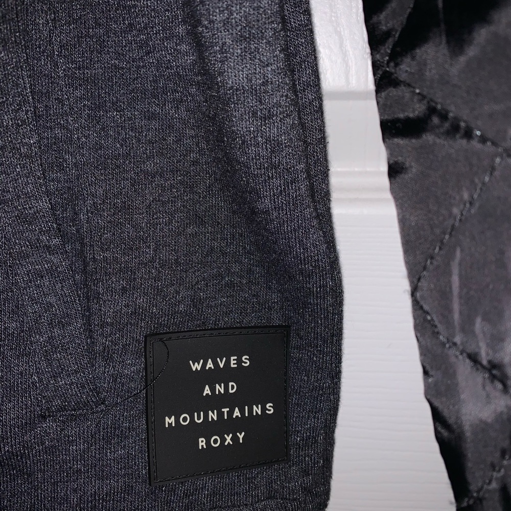 Roxy Jacket - Picture 2 of 5